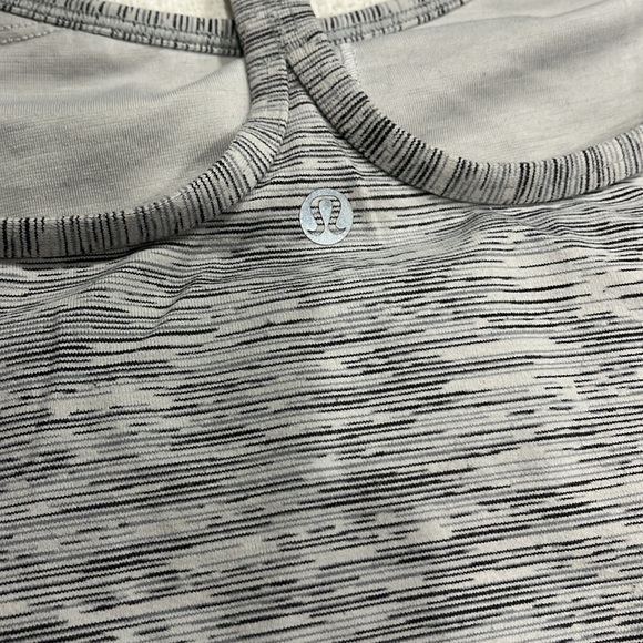 Lululemon top light gray racer back tank top size 4 built-in bra. - Picture 7 of 9